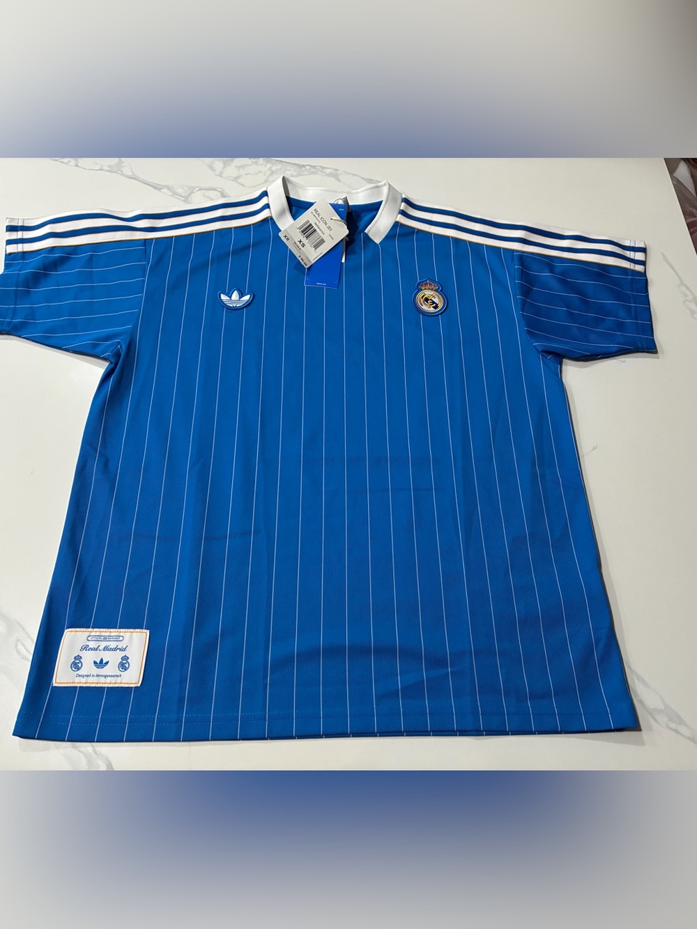 Real Madrid CF Adidas Men’s Football / Soccer Jersey (X-Small) Retails For $90